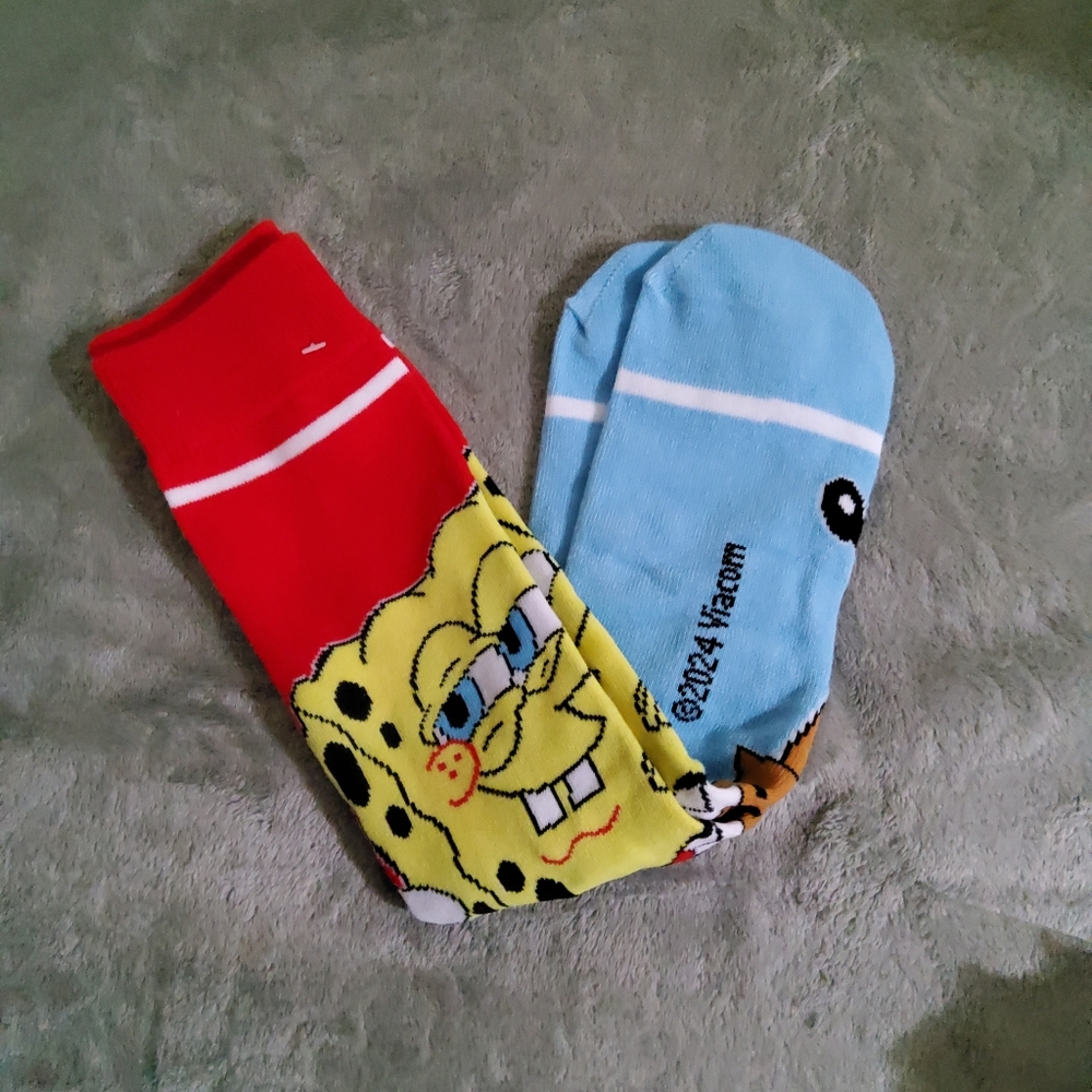 *SpongeBob SquarePants Novelty Unisex Crew Socks Yellow, Red, Blue Size 6 - 13